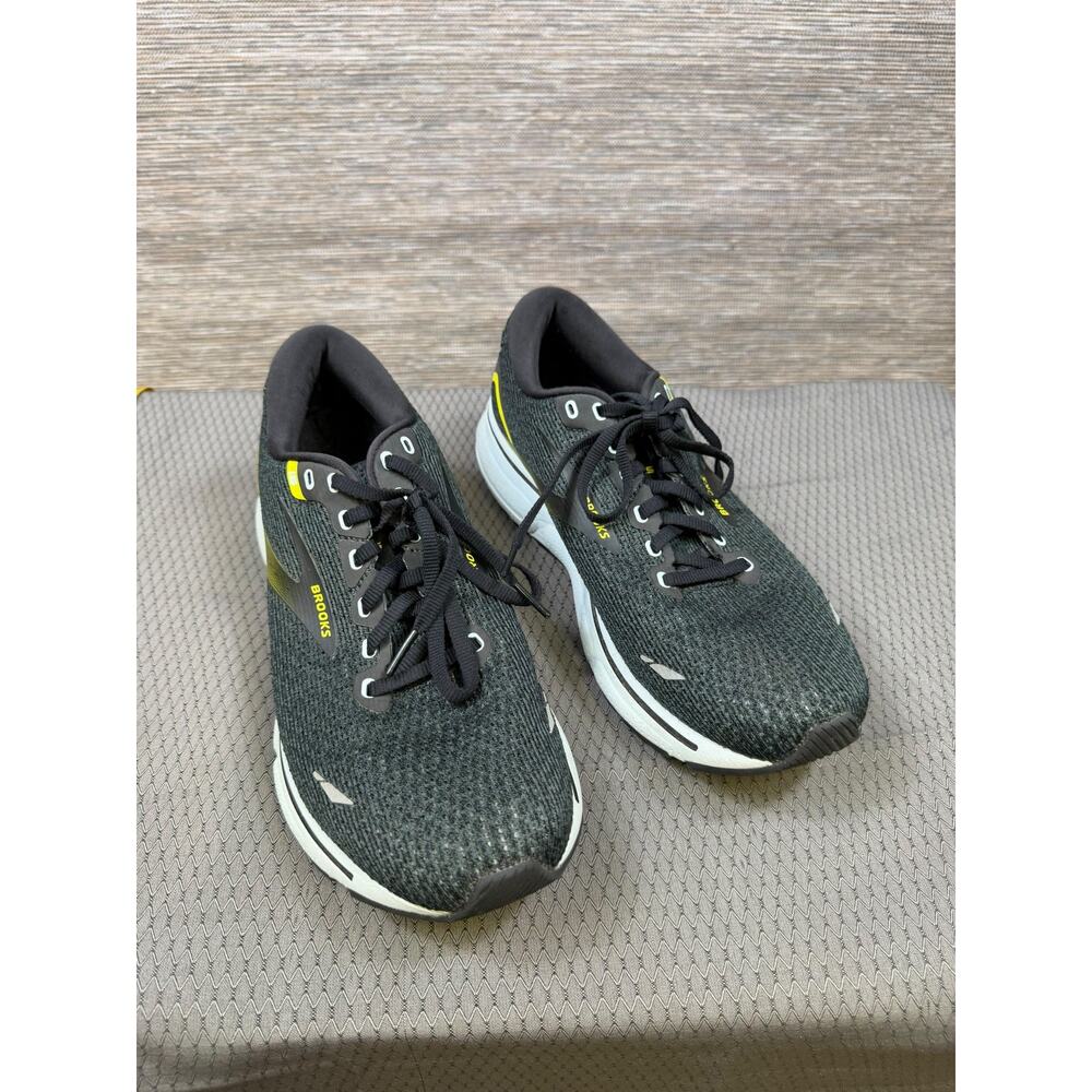Brooks Ghost Shoes Mens Size 9.5 Black Yellow Running Sneakers 1103931D096 - Picture 2 of 9